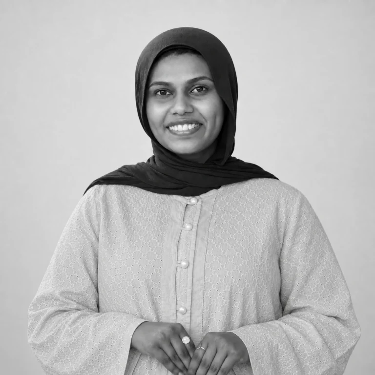 منى علي